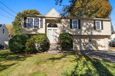 154 Danforth St 1