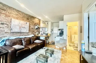 472 Commercial St #1 1