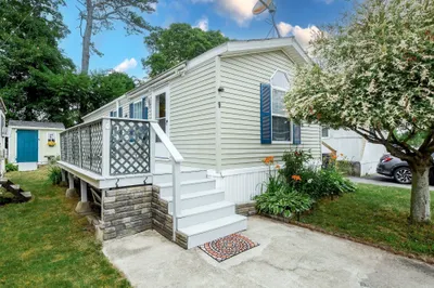 3040 Cranberry Hwy #9 1
