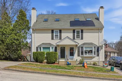 4 Jonathan Circle