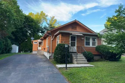 31 Colby Ave 1
