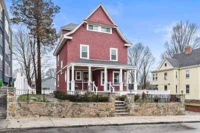 77 Fuller St 1