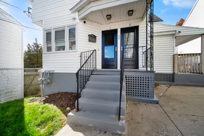 40 Bellevue Ave 1
