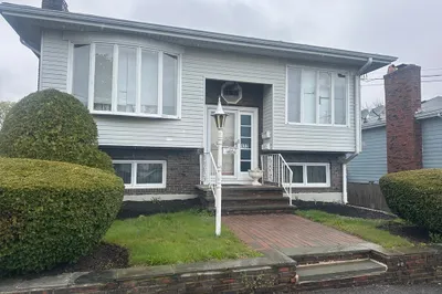 122 Lantern Rd
