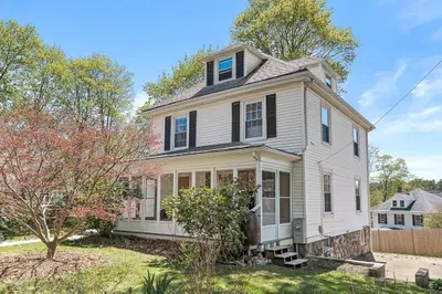 21 Howe St
