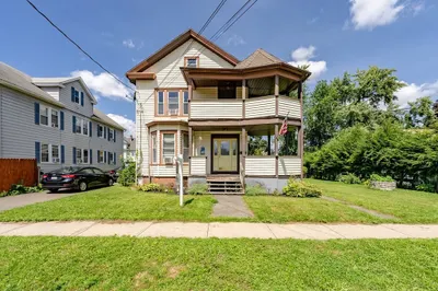 64 Marion St