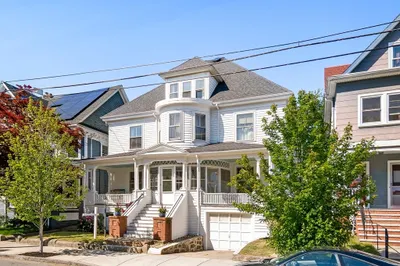 8 Hampshire St 1