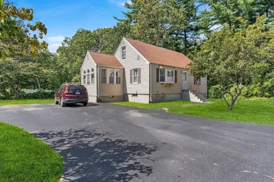 5 Benson Rd