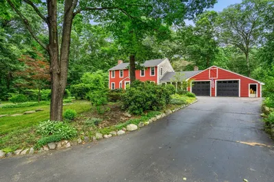 8 Roberts Rd