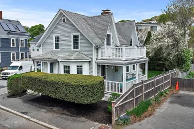 38 Puritan Rd