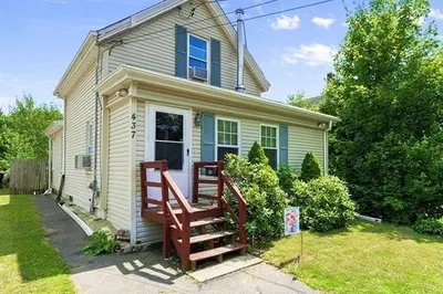 437 Howard St