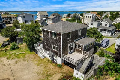 10 70th Street 1