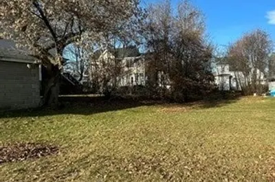14 Newell St