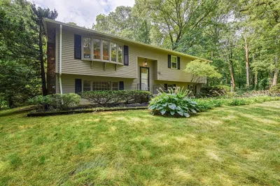 45 Neck Hill Road 1