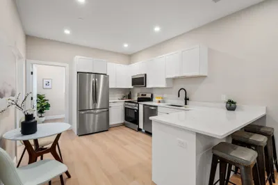 7 Cross St #305U 1