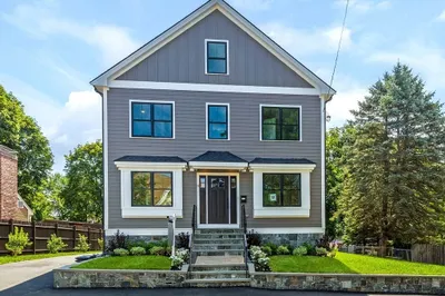12 Brook Ave 1