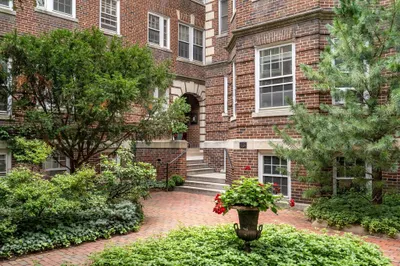 43 Linnaean St #24 1