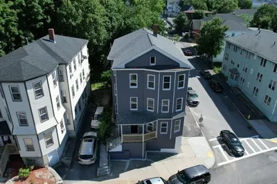138 Belmont St 1