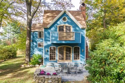 74 Middle St 1