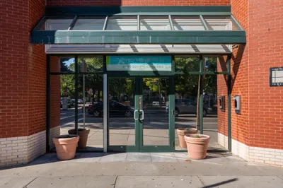 327 Centre St #206B 1