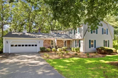 64 Cambridge Cir 1