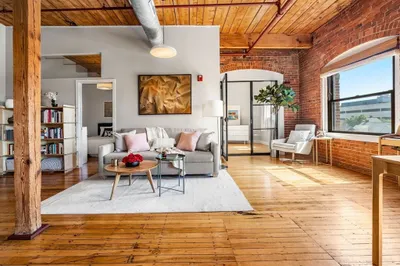 244 Brighton Ave #405