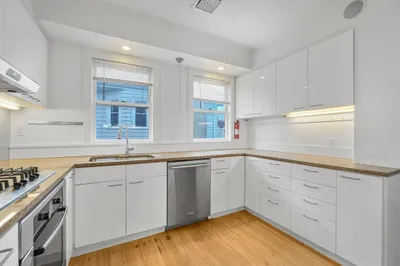 172 Maplewood St 1