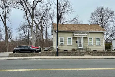 799 Front St 1