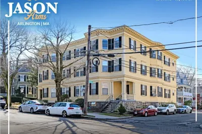 15-15a Jason St 1