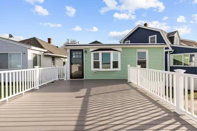 851 Quincy Shore Dr 1