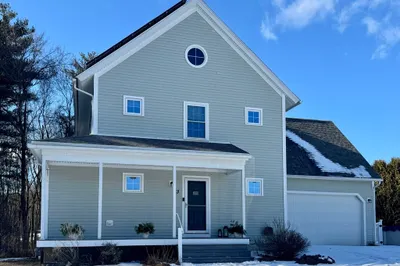 13 River Valley Way 1