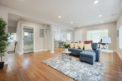 11 Watson St #2 1