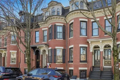 38 Montgomery St