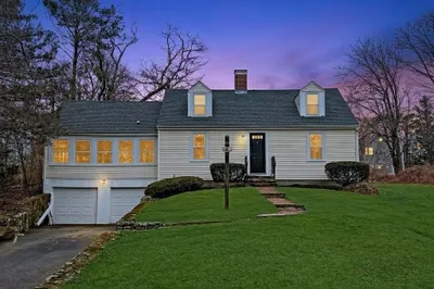 59 Greenfield Ln 1