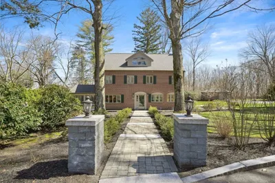 333 Brush Hill Rd #B5