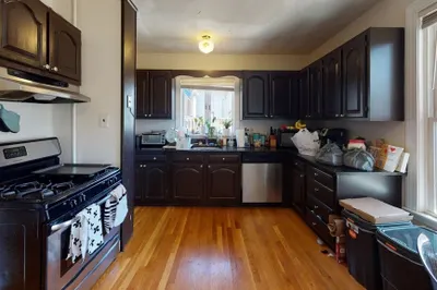 27 Falcon St #2