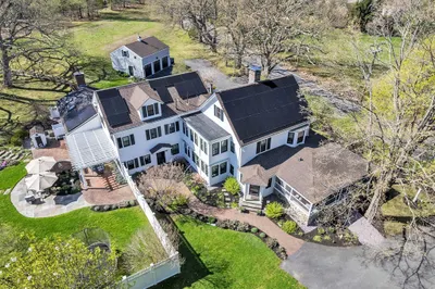 40 Pleasant St 1