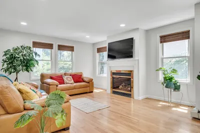 39 Hawthorne St #39 1