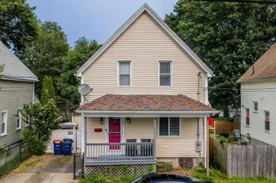 82 Pierce St