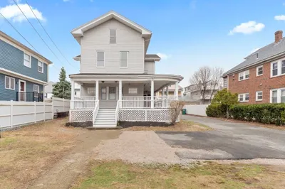 174 Middlesex Ave 1