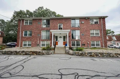 110 Boylston Ln #26