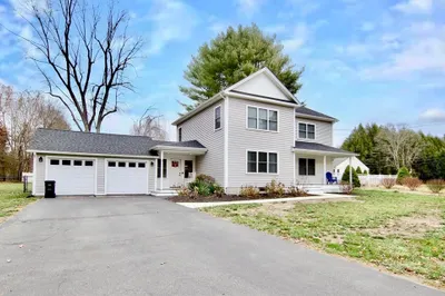4 Millbrook Dr 1