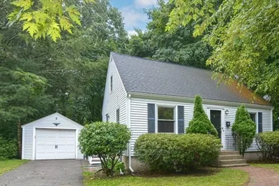 16 Spring St