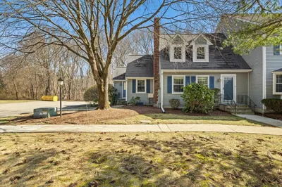 10 Daniel Dr #10 1