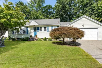 43 Crestwood Cir 1