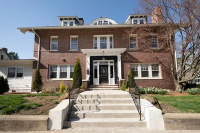 66 William St 1