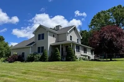 112 Fiske Hill Rd 1