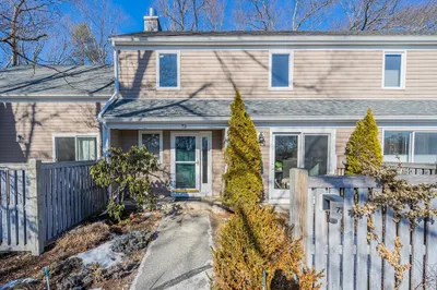 73 Fifer Ln #73 1