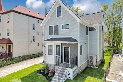 112 Armandine Street #1 1