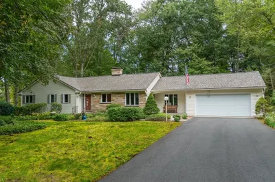 26 White Oaks Dr 1